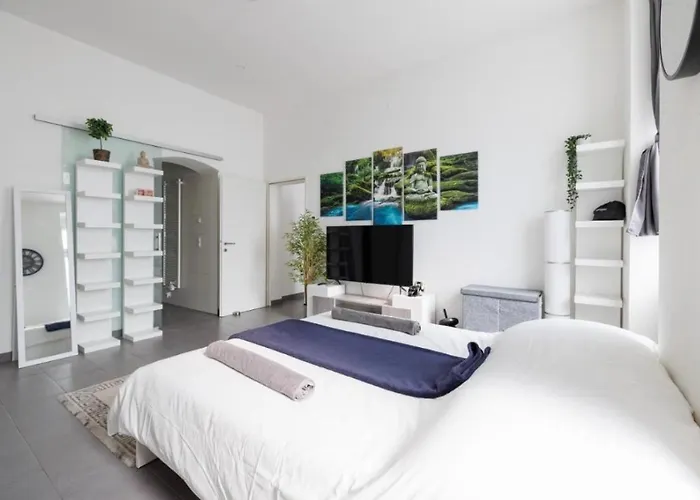 Large Modern *